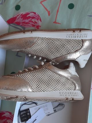 Zapatillas HISPANITAS piel doradas SIN ESTRENAR.