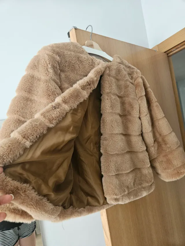 Abrigo pelito beige/marrón talla S