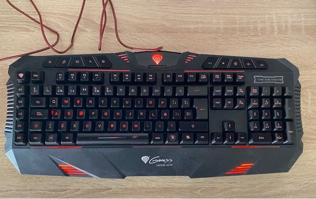 Teclado Gaming Genesis Negro/Multicolor