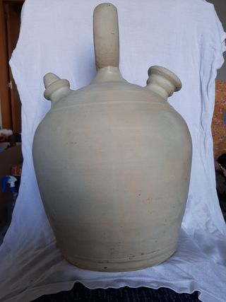 Botijo de cerámica con dos asas