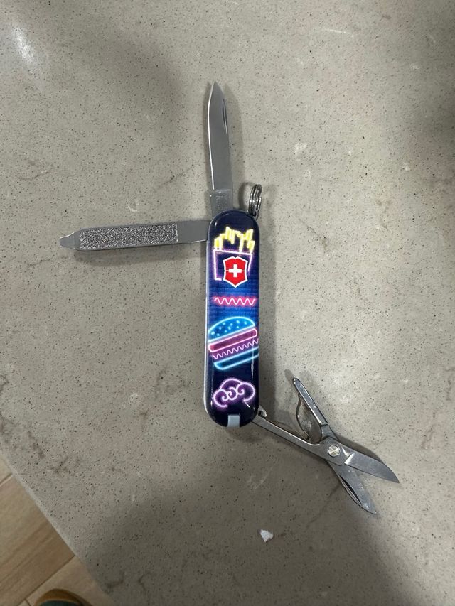 Navaja Victorinox Edición Limitada Hamburguesa.