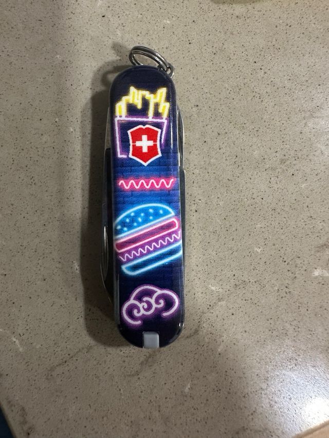 Navaja Victorinox Edición Limitada Hamburguesa.