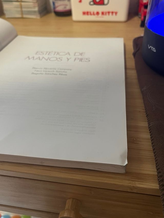 Libro Estética de Manos y Pies Paraninfo