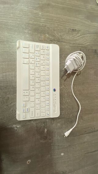Teclado Bluetooth Blanco Impecable