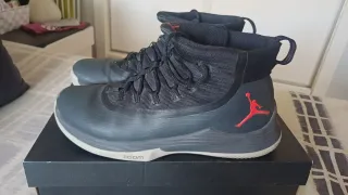 Jordan Ultra Fly 2 Talla 46 Negro/Rojo