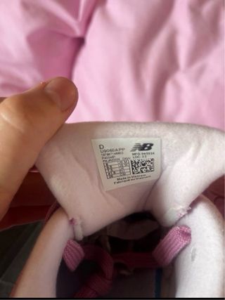 Zapatillas New Balance 9060 Rosa
preciosa. 
