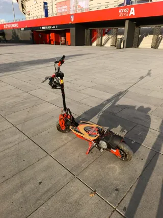 Patinete Eléctrico Deportivo Rojo