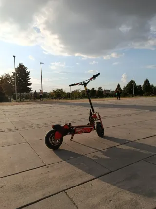 Patinete Eléctrico Deportivo Rojo