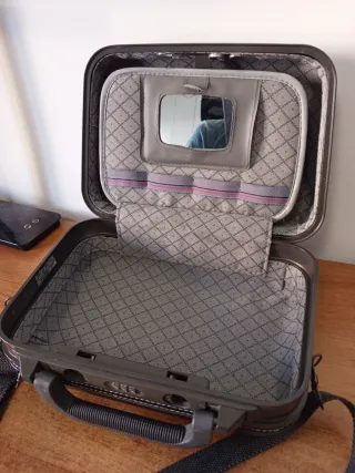 Neceser Zaleni Gris con Espejo