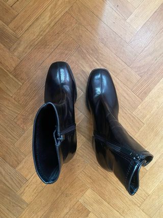 Botines de tacón negros