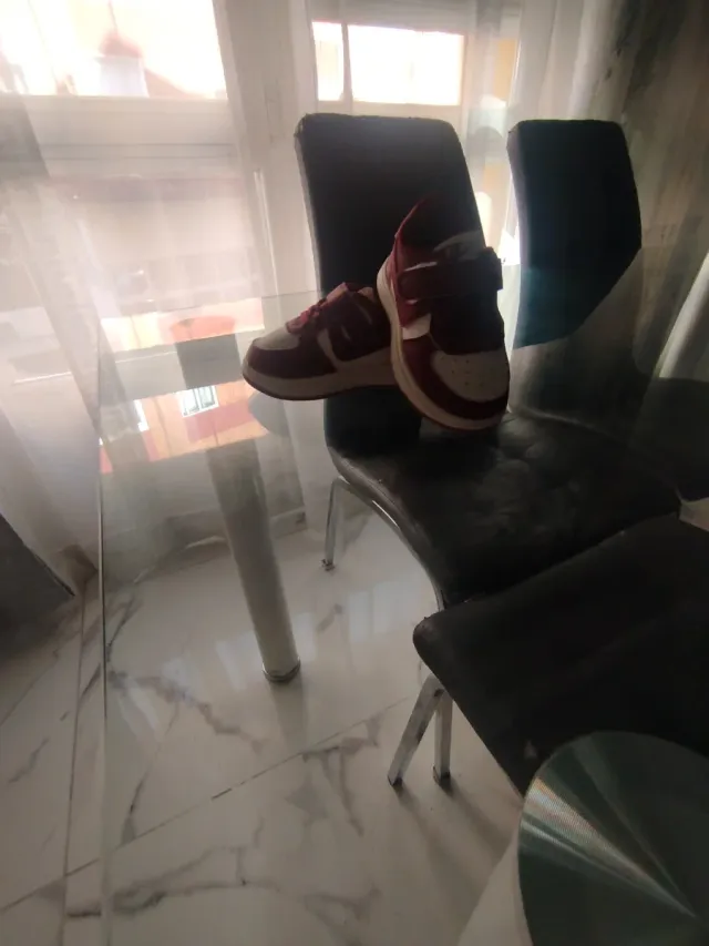 Zapatillas Nike Burdeos y Blanco Talla 36