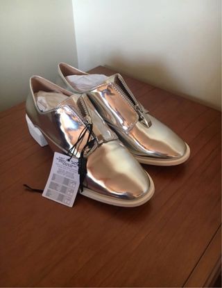 Zapatos Zara Plateados con Cremallera