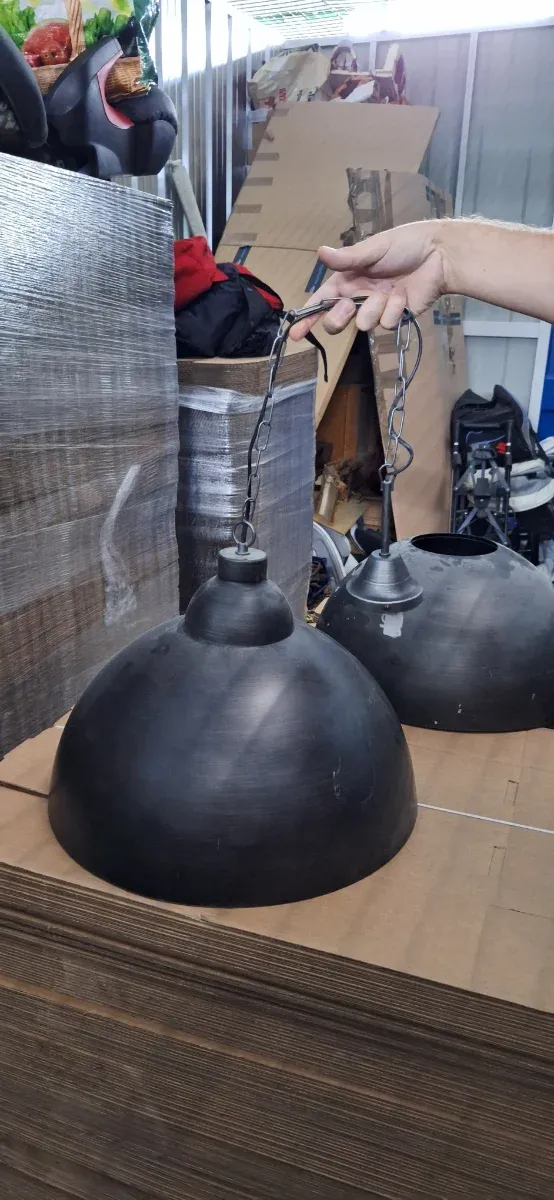 3 Lámparas colgantes negras grandes