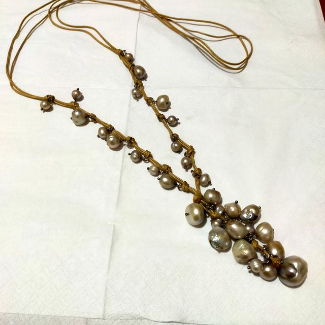 Collana di perle barocche naturali in oro