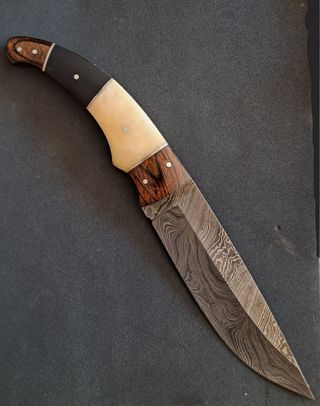 2 coltelli da caccia artigianali, collezione