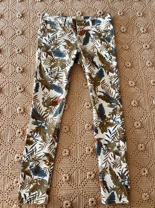 Pantalón estampado floral