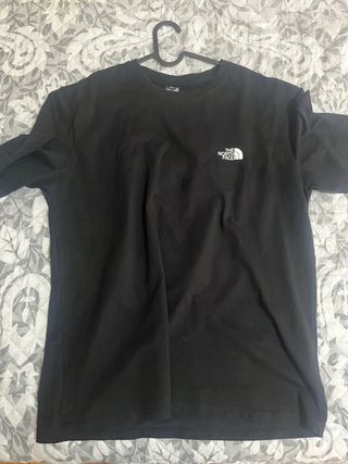 Camiseta The North Face Negra
