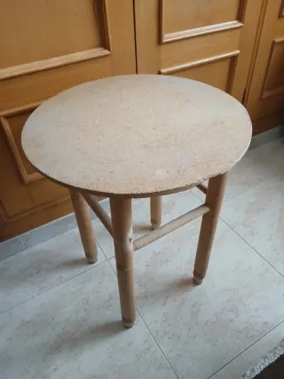 2 tavoli rotondi in legno