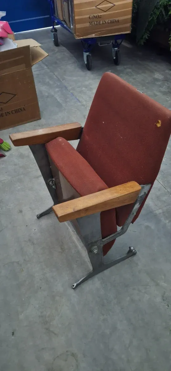 Silla de teatro vintage