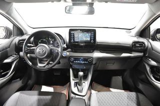 Toyota Yaris 1.5 HYBRID 116H BUSINESS PLUS