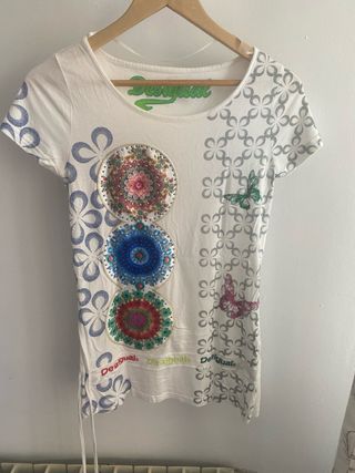Camiseta Desigual Multicolor con Brillo