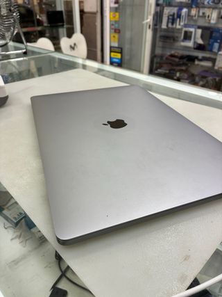MacBook Pro A2141 1TB 16GB RAM Plata