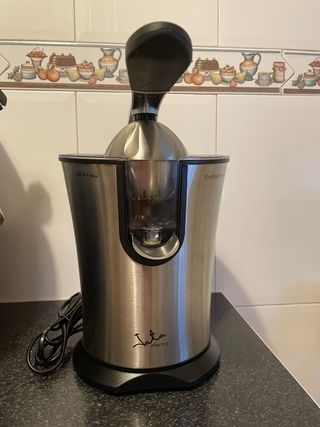 Exprimidor Jata Electro Inox Automático