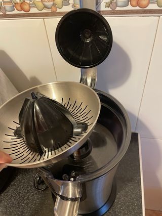 Exprimidor Jata Electro Inox Automático
