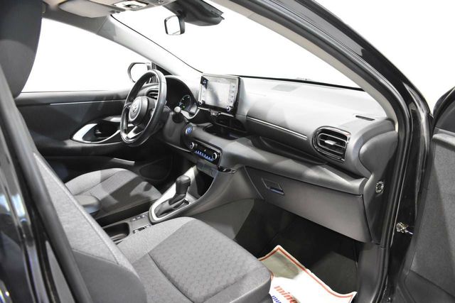 Toyota Yaris 1.5 HYBRID 116H BUSINESS PLUS