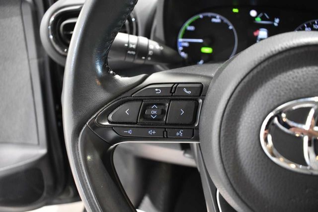 Toyota Yaris 1.5 HYBRID 116H BUSINESS PLUS