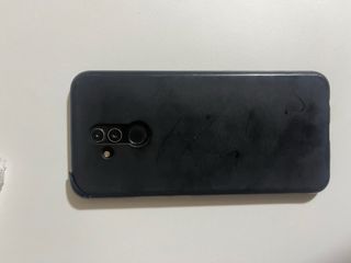 3 Huawei Mate 20 Lite 