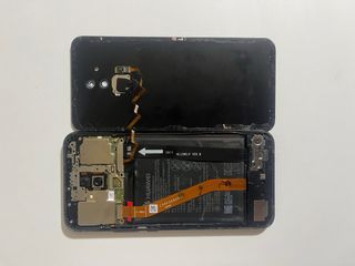 3 Huawei Mate 20 Lite 