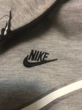 Sudadera Nike Tech Gris