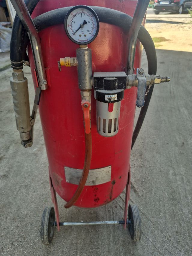 Equipo de chorro de arena