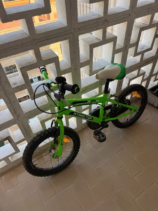 Bicicleta infantil verde ATRACTOR