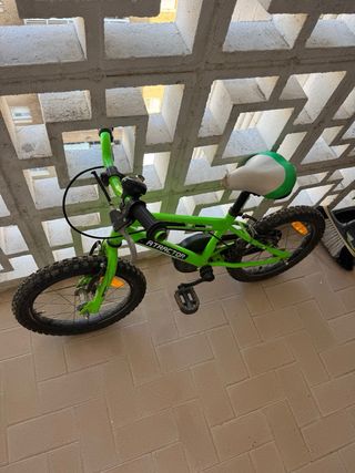 Bicicleta infantil verde ATRACTOR