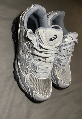 Zapatillas Asics NYC-Silver Gray