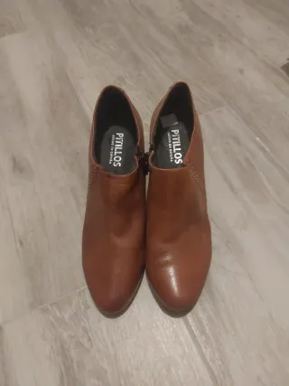 Botines Pitillos Marrones 
de piel 