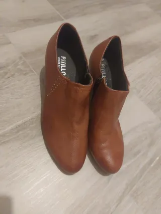 Botines Pitillos Marrones 
de piel 