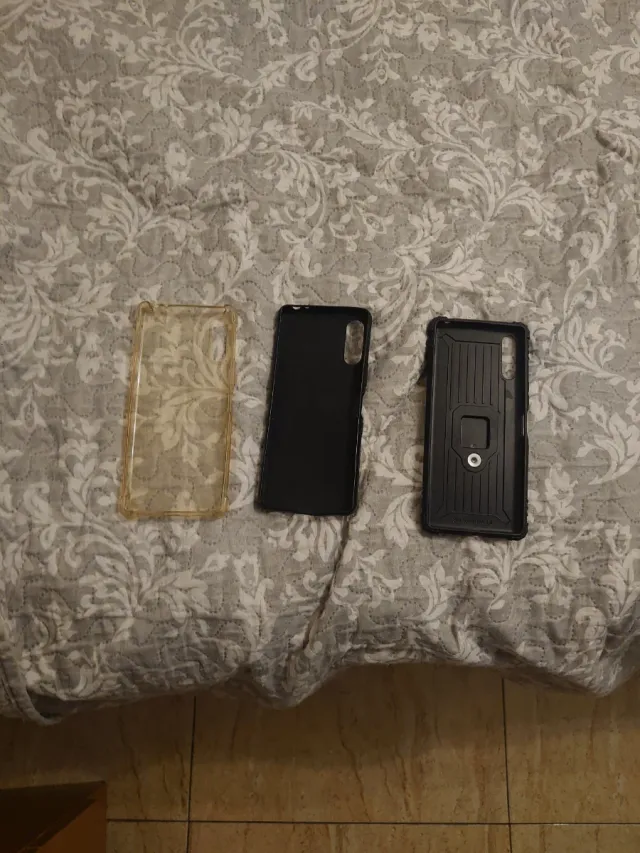 Custodie per Sony Xperia L4