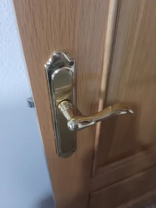 Puerta de dormitorio madera