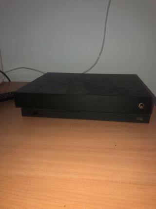 Xbox One X + Mando Azul
