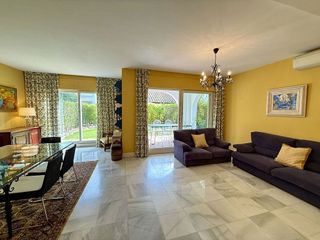 Casa pareada en alquiler en Lomas de Marbella Club - Puente Romano en Marbella