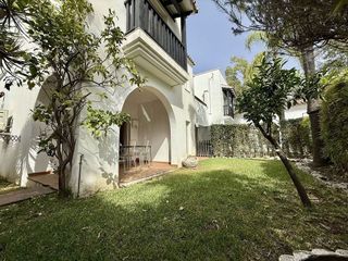 Casa pareada en alquiler en Lomas de Marbella Club - Puente Romano en Marbella