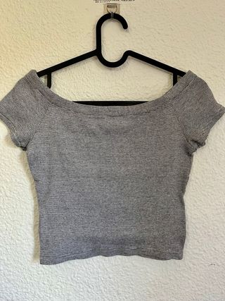 Camiseta Zara hombros descubiertos M con elástico