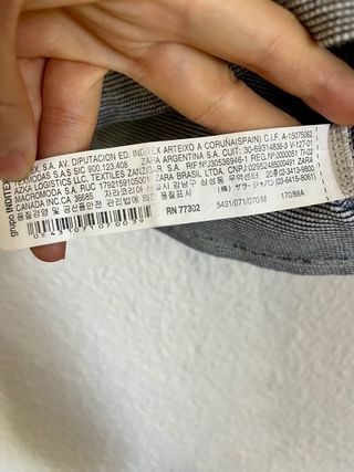 Camiseta Zara hombros descubiertos M con elástico