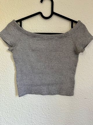 Camiseta Zara hombros descubiertos M con elástico