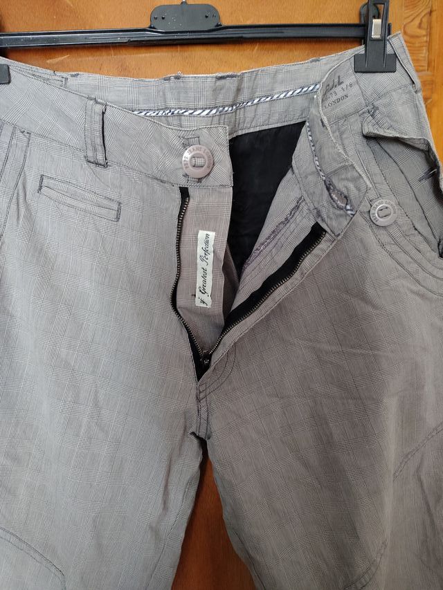 Pantaloni grigi P.J.L.