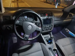 Volkswagen Golf 2004