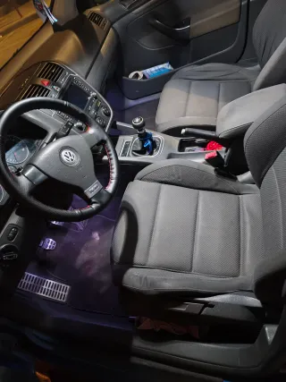 Volkswagen Golf 2004